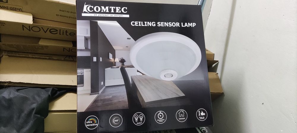 4 plafoniere noi led 2 becuri cu senzor de mișcare noi, în cu