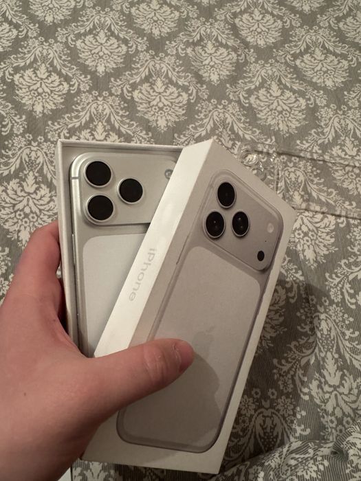 Iphone 17 pro 256 silver
