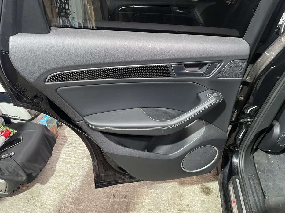 Кожен салон, седаки за Audi SQ5