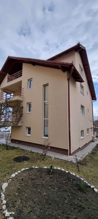 Vila 9 camere, 450 mp, teren 600 mp, lux, Calea Turzii