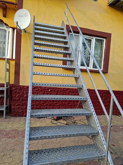 scarii metalice zincate exterioare 50%