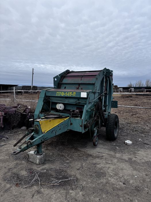 Трактор + рулон пресс