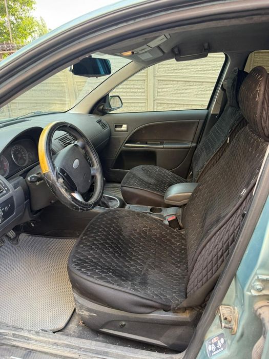 Автомобиль форд мондео