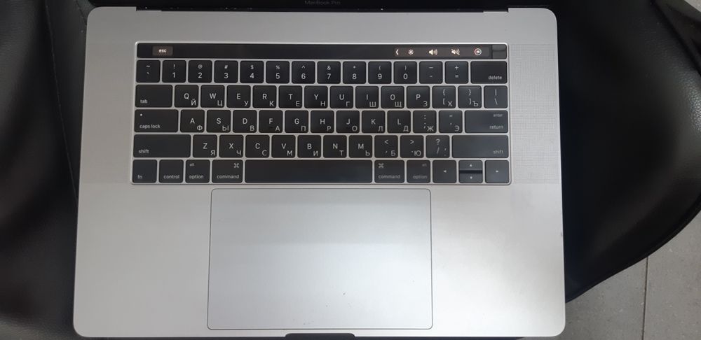 MacBook Pro 15 i7/16/512 Sonoma/Windows