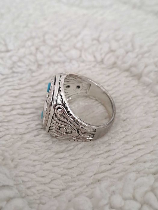 Мъжки пръстен от неръждаема стомана с Гарван и синтетичен тюркоаз