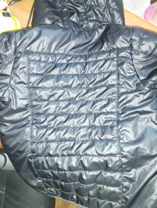 Пролетно-есенно яке с качулка