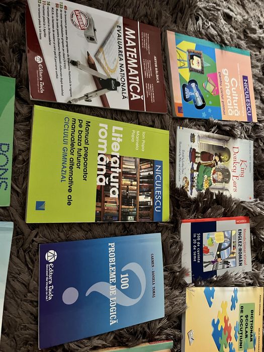 Set carti scolare ce se vand si separat