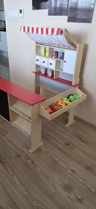 Детски дървен магазин