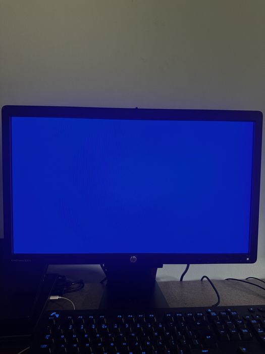 Като нов HP EliteDisplay E221c - 21.5” IPS Full HD монитор