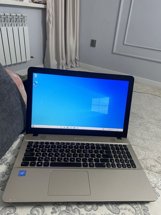 Asus в отличном состояний