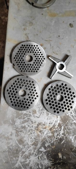 Барча турдаги мясорубкаларга пичок,сетка,мерс