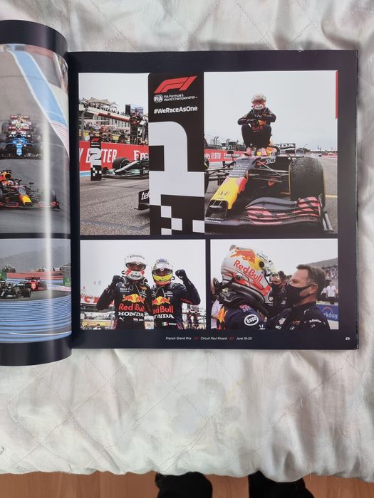 Max Verstappen red bull book championship F1 2021