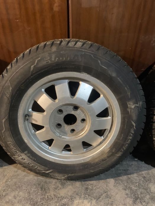 Продам диски с резиной audi 100