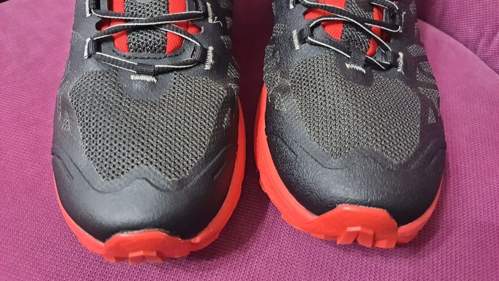 Adidasi alergare LA SPORTIVA Karacal Trail Running marimea 46 pret fix