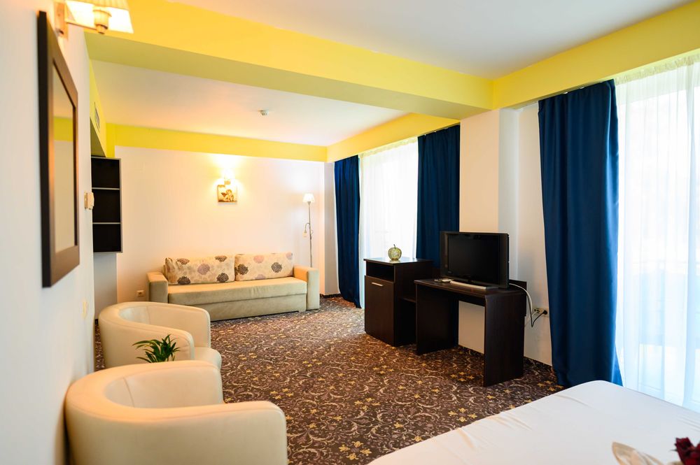 Camere Hotel la mare Laguna Mamaia cu parcare