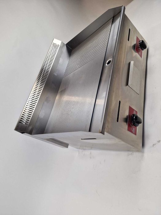 LIVRARE GRATUITA Grill pe GAZ striat si neted 72cm x 54cm