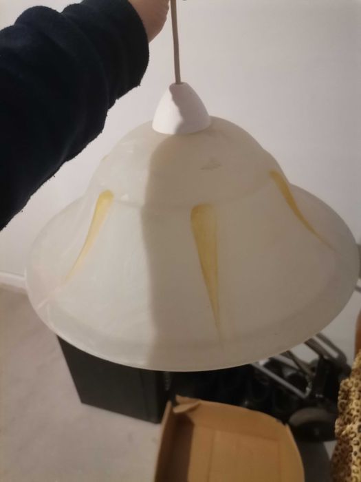 Lustre,, doua, una cu telecomanda