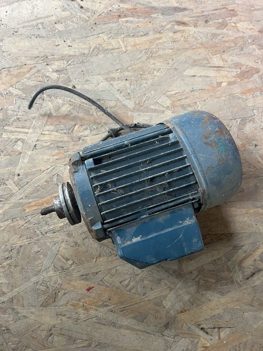 Motor electric monofazat 850w