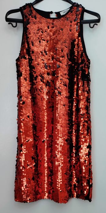 Нова парти рокля