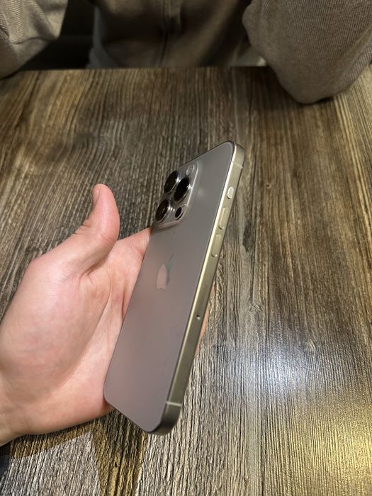 Срочно Продам iPhone 15 pro (Айфон 15 про).