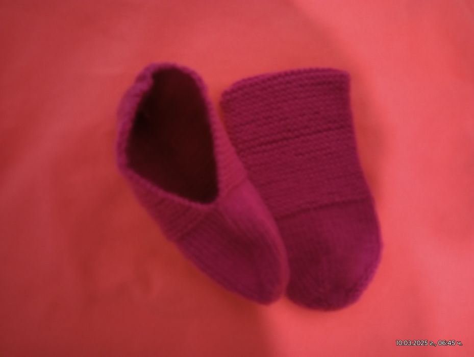 Домашно плетени вълнени чорапи