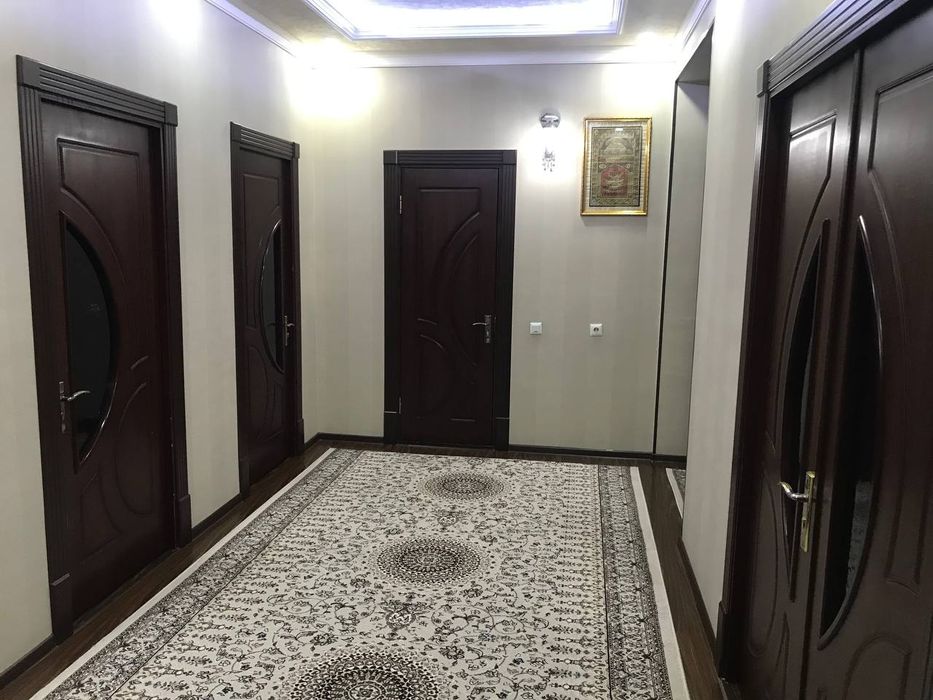 Уй сотилади,  зур