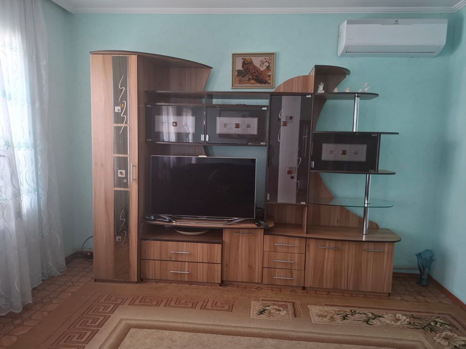 Продам белорусскую стенку для гостиной