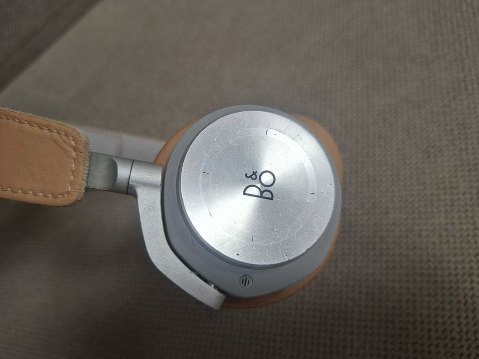 Casti On Ear Bang & Olufsen BeoPlay H8