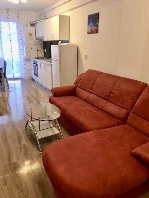 Inchiriez apartament Floresti cu parcare subterana