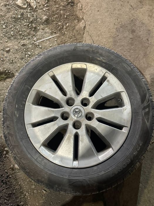 диска с покришкой размер 225/60/17 алфард.