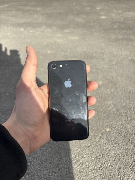 Продаю айфон 8 б/у