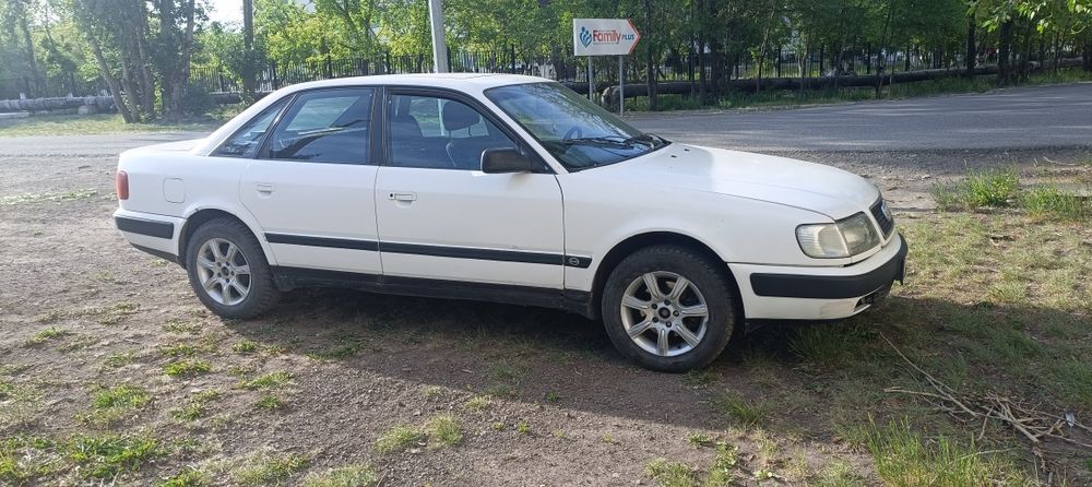 Продам Audi 100 C4