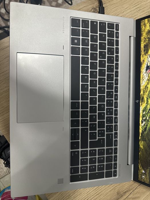 Laptop HP EliteBook 865 G9 AMD Ryzen 5 6600U * Nou