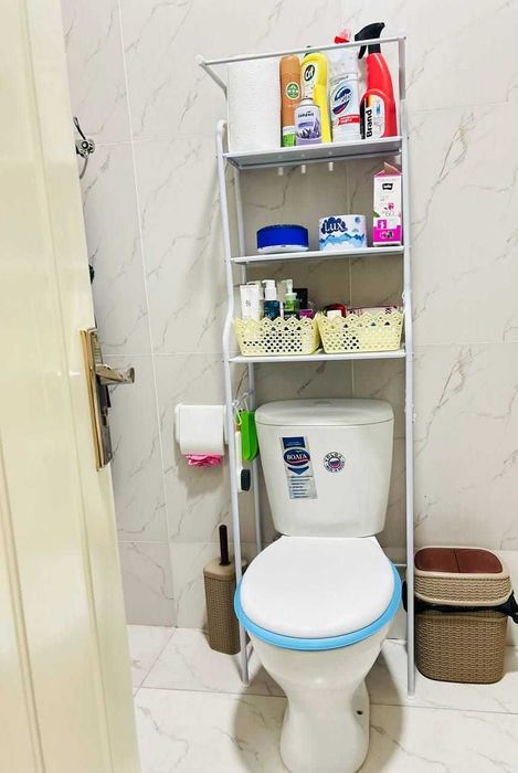 Unitaz va kir moshina uchun polka padstafka