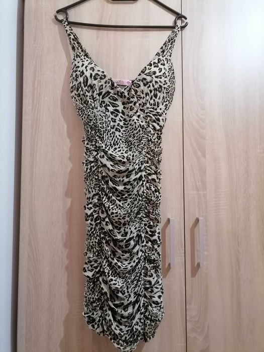 Дамски свежи рокли