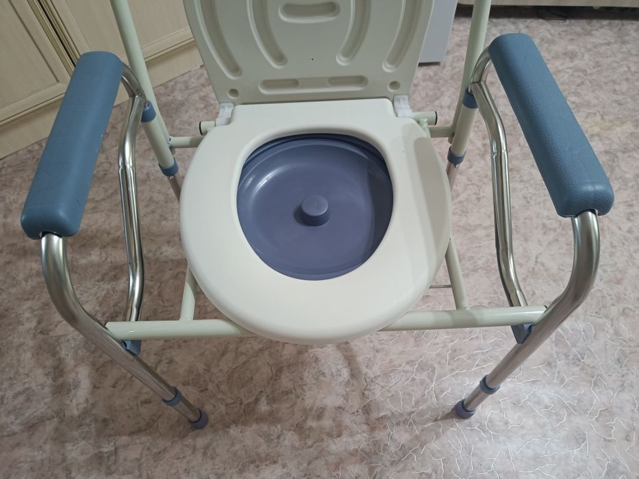 Стул туалет  с санитарным оснащением