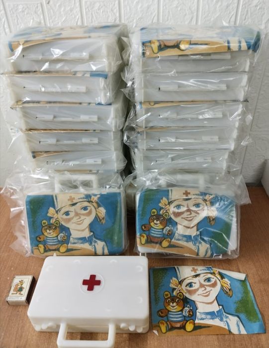 Аптечки детские, новые СССР.