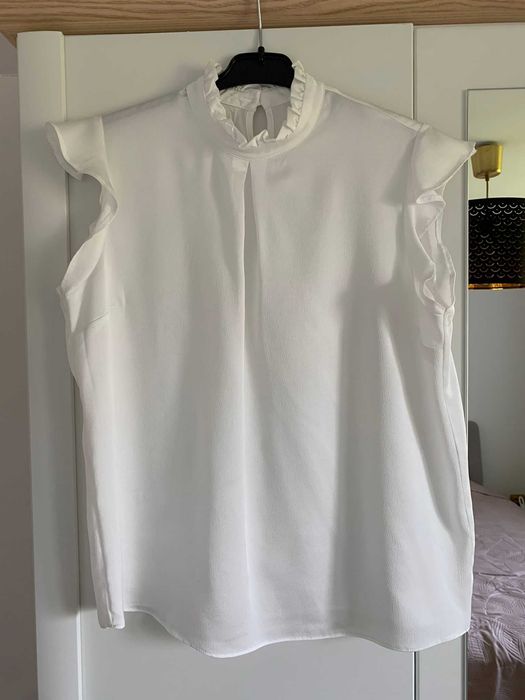 Vând haine de damă purtate în stare bună. Discount la 2buc. cumpărate