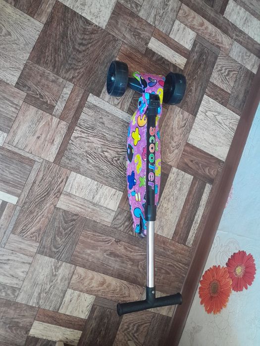 Продам детский самокат