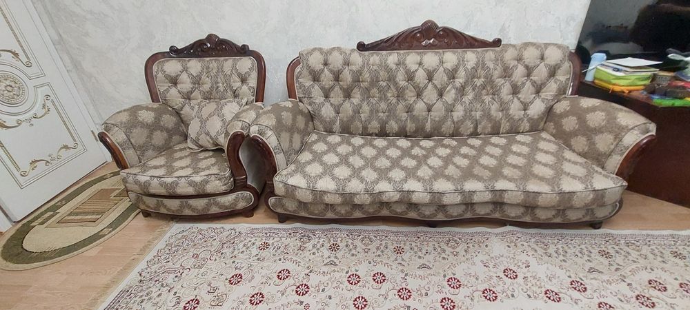 Диван с креслами