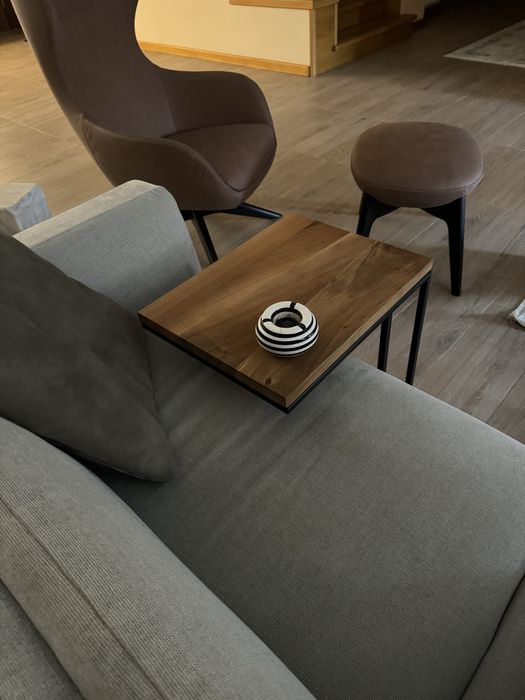 Помощна масичка от масив орех/дъб/бук/чам