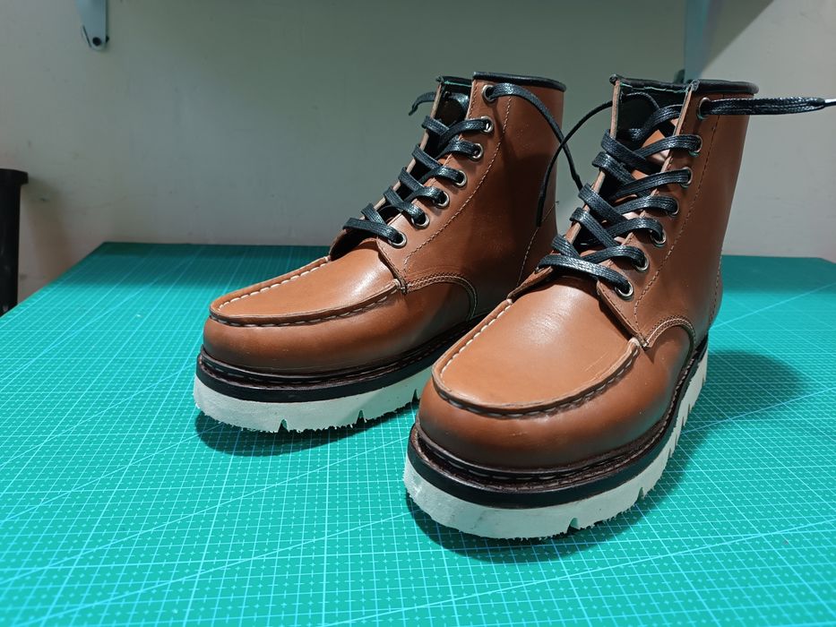 Кожаные рантовые ботинки