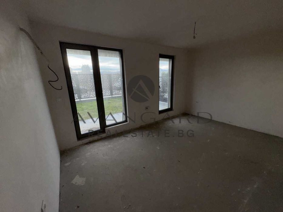 Продава се Двустаен апартамент в Пловдив, Христо Смирненски - 181 кв.м за 717 €/кв.м - Снимка #2