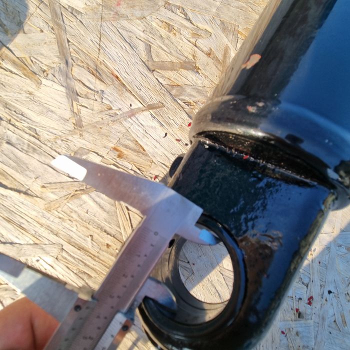 Cilindru hidraulic lungime 900 mm deschide 600 mm tija 50 mm grosime d