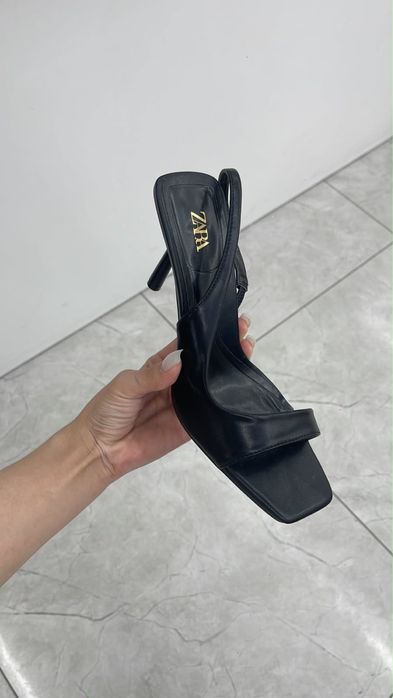 Продам новые туфли Zara