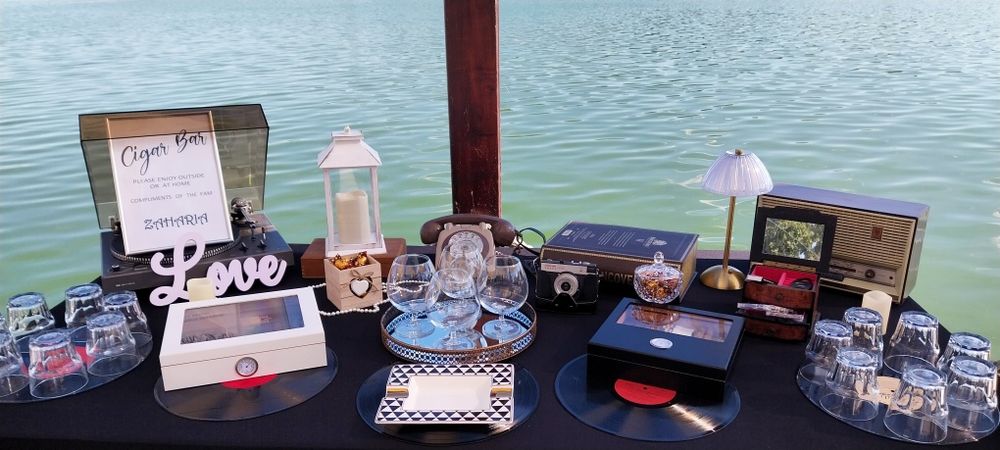 Mini Cigar Bar sau Gentlemen's Corner