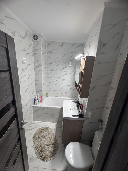 Vand apartament 2 camere renovat