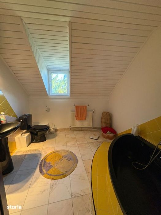 Vila D+P+M cu piscina si sauna, 5 camere, 290 mp, teren 15 ari, panora