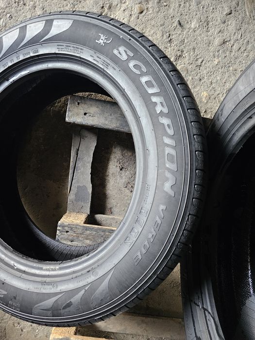 2 anvelope vara 215 65 17 Pirelli