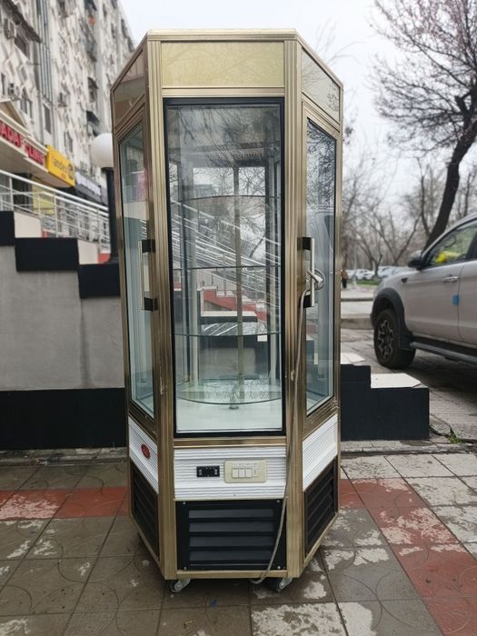 Кондитерской холодильник